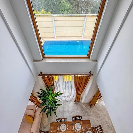 Vilă Tuna Villa, Oezel Havuzlu,