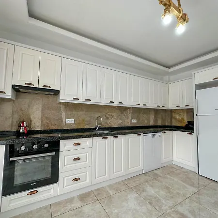 Tuna Villa, Oezel Havuzlu, Vilă