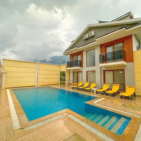 Tuna Villa, Oezel Havuzlu, Villa *